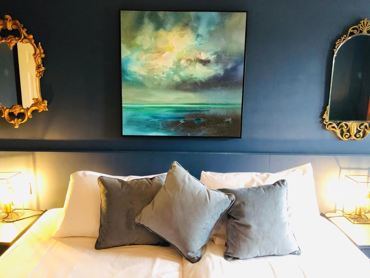 ווסטפורט The Waterside Apartment 112 Harbour Mills מראה חיצוני תמונה